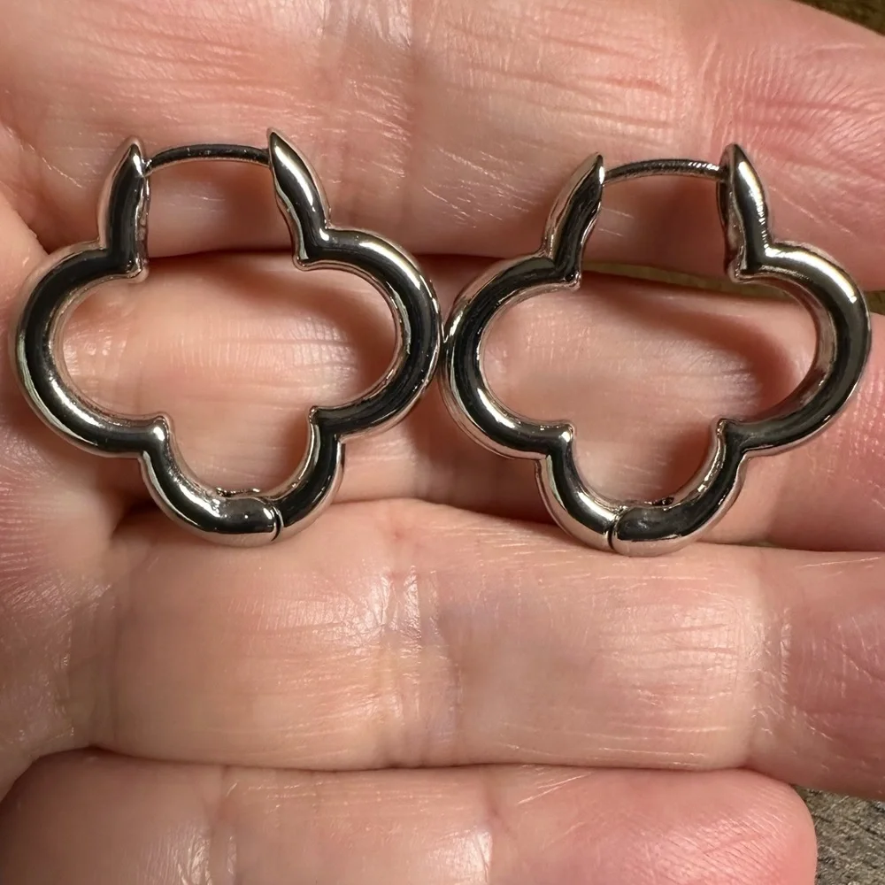 NEW! 14K Gold Plated Minimalist Clover Huggie Hoop Earrings
